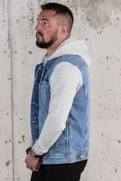 blå jeansjacka för män med sweatshirt och sweatshirtärmar