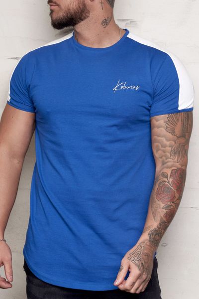 blå t-shirt för män