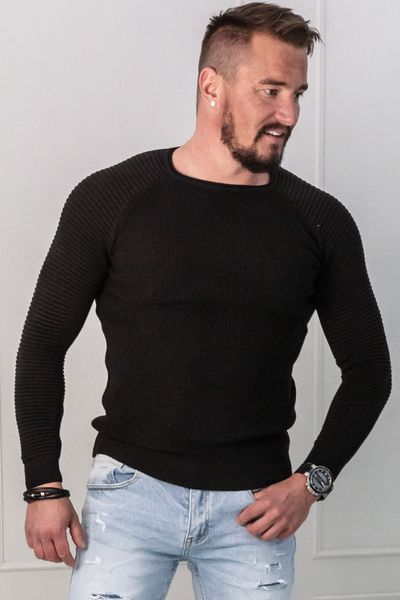 Musta neule ribatuilla hihoilla Jerone