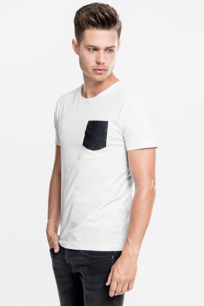 T-shirt med syntetläderficka Urban Classics
