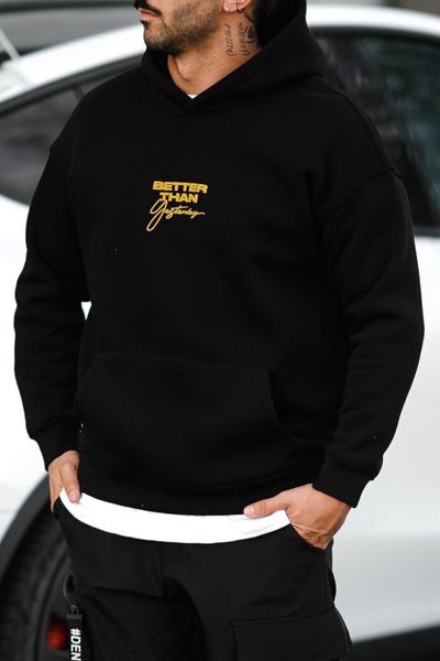 Svart hoodie med ryggbroderi JERONE Svart hoodie med ryggbroderi JERONE