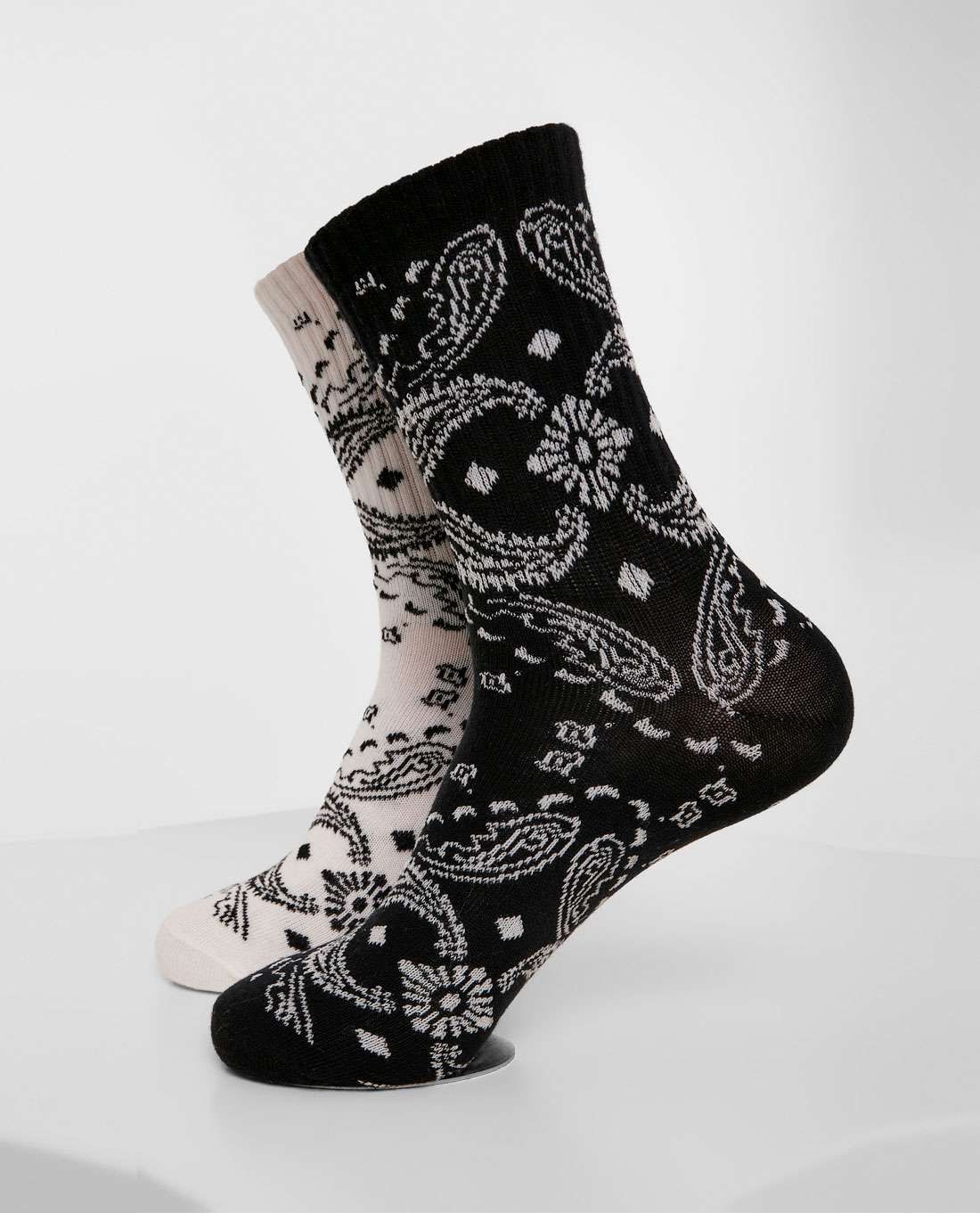 Bandana Pattern Socks 2pack Urban Classics